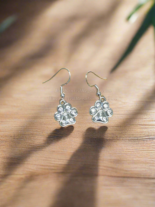 Pasos Cariñoso Dangle Earrings